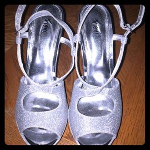 Fioni Silver Glitter Heels